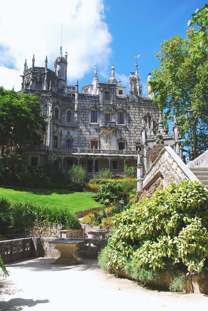 Palacio Quinta da Regaleira sintra voyage by le polyedre 685x1024 CARNET DE VOYAGE / PORTUGAL #03 : LES ENVIRONS DE LISBONNE 