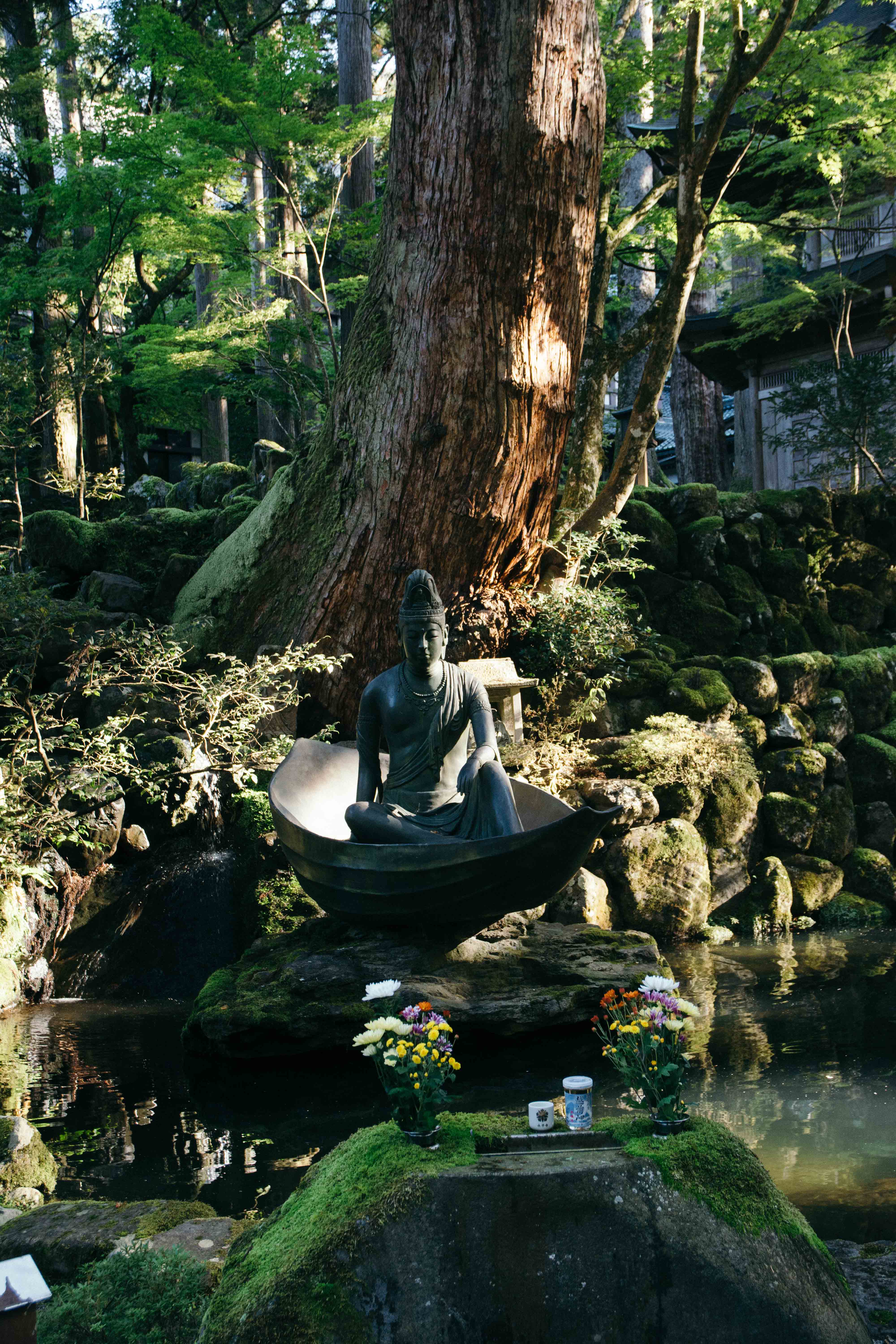 Dormir et visiter le temple zazen Eiheiji au Japon Le PolyèdreLe Polyèdre Dormir et visiter le temple zazen Eiheiji au Japon Le PolyèdreLe Polyèdre