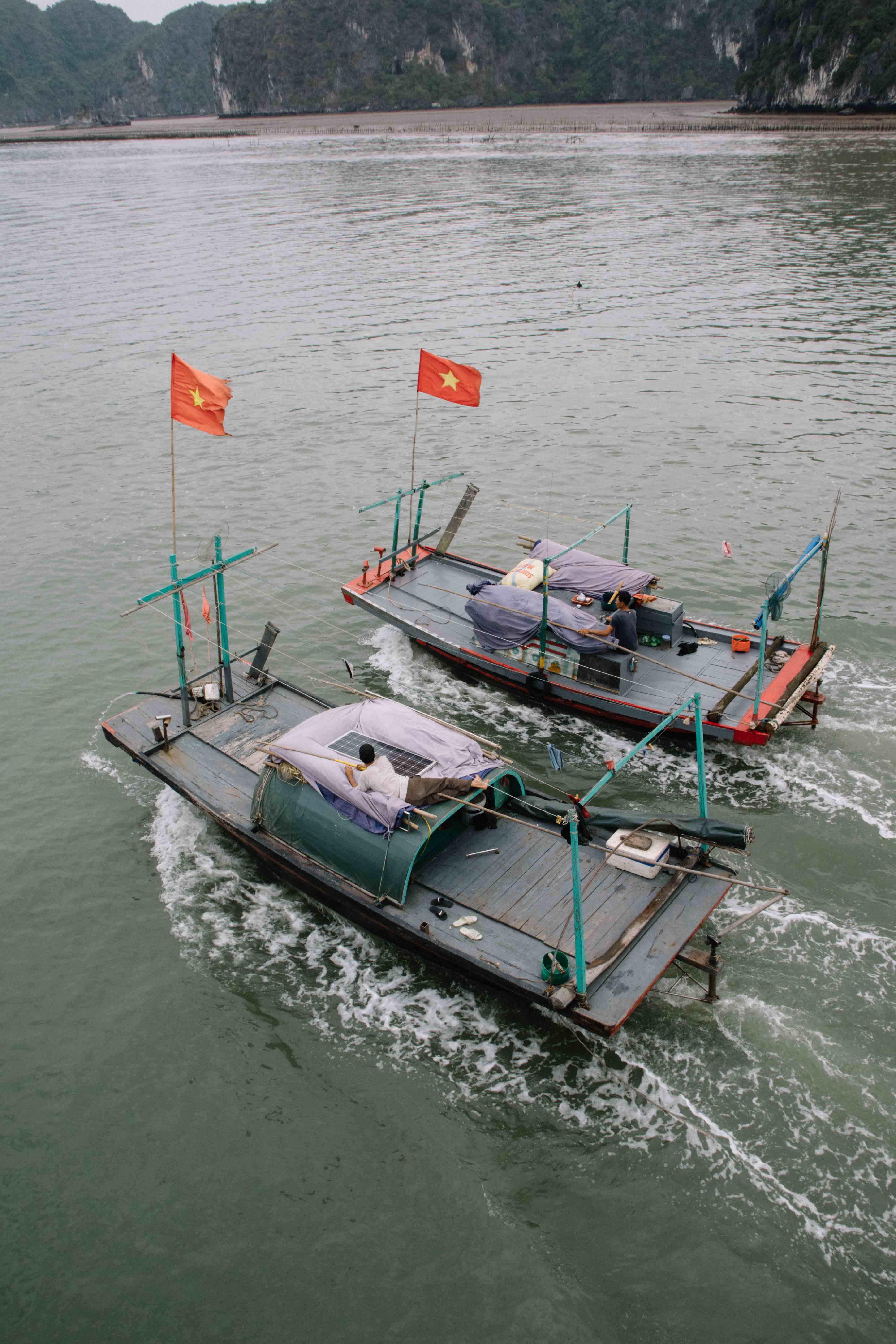 voyage au vietnam avec une croisière sur la baie d'Ha Long