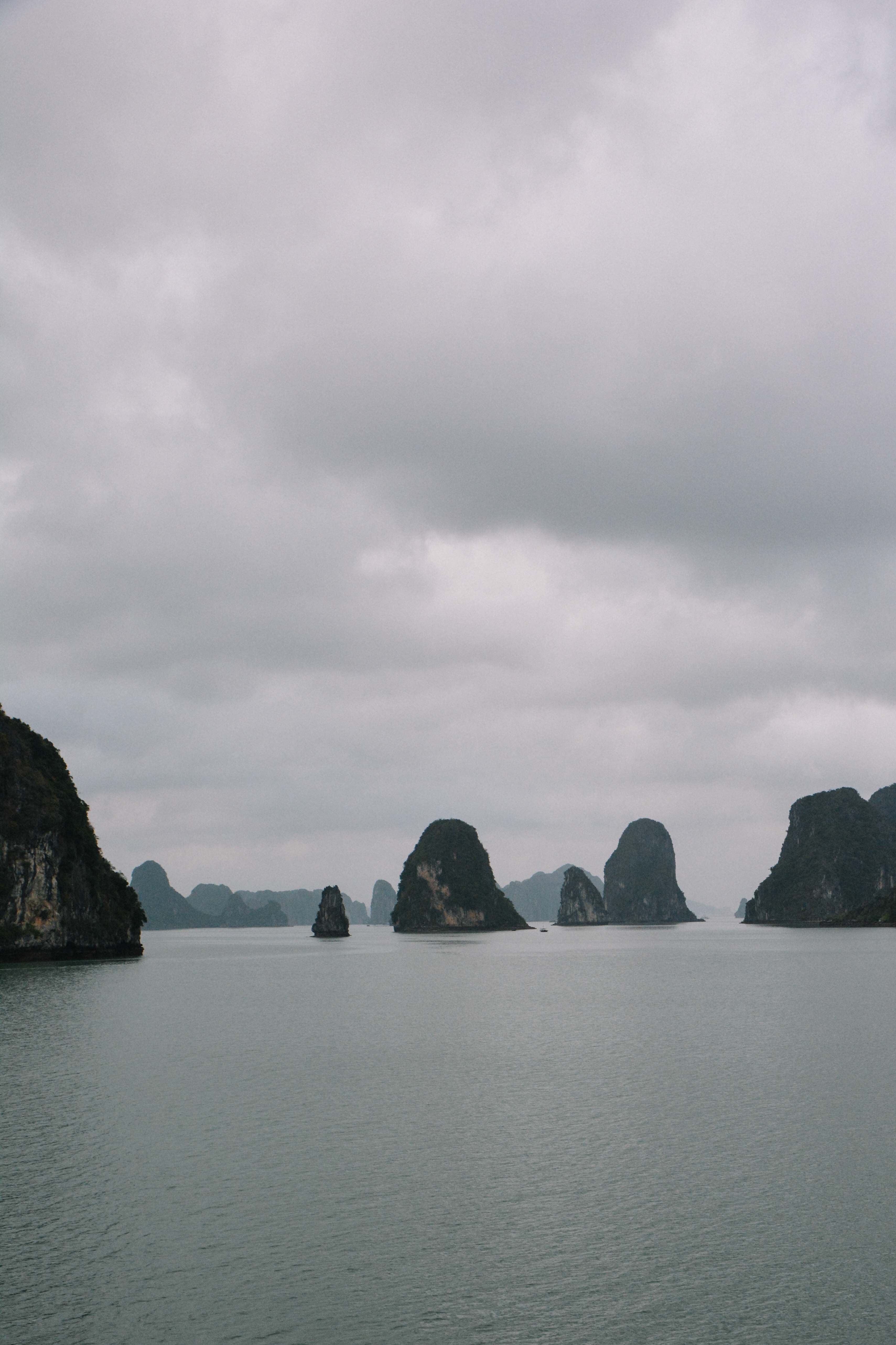 voyage au vietnam avec une croisière sur la baie d'Ha Long