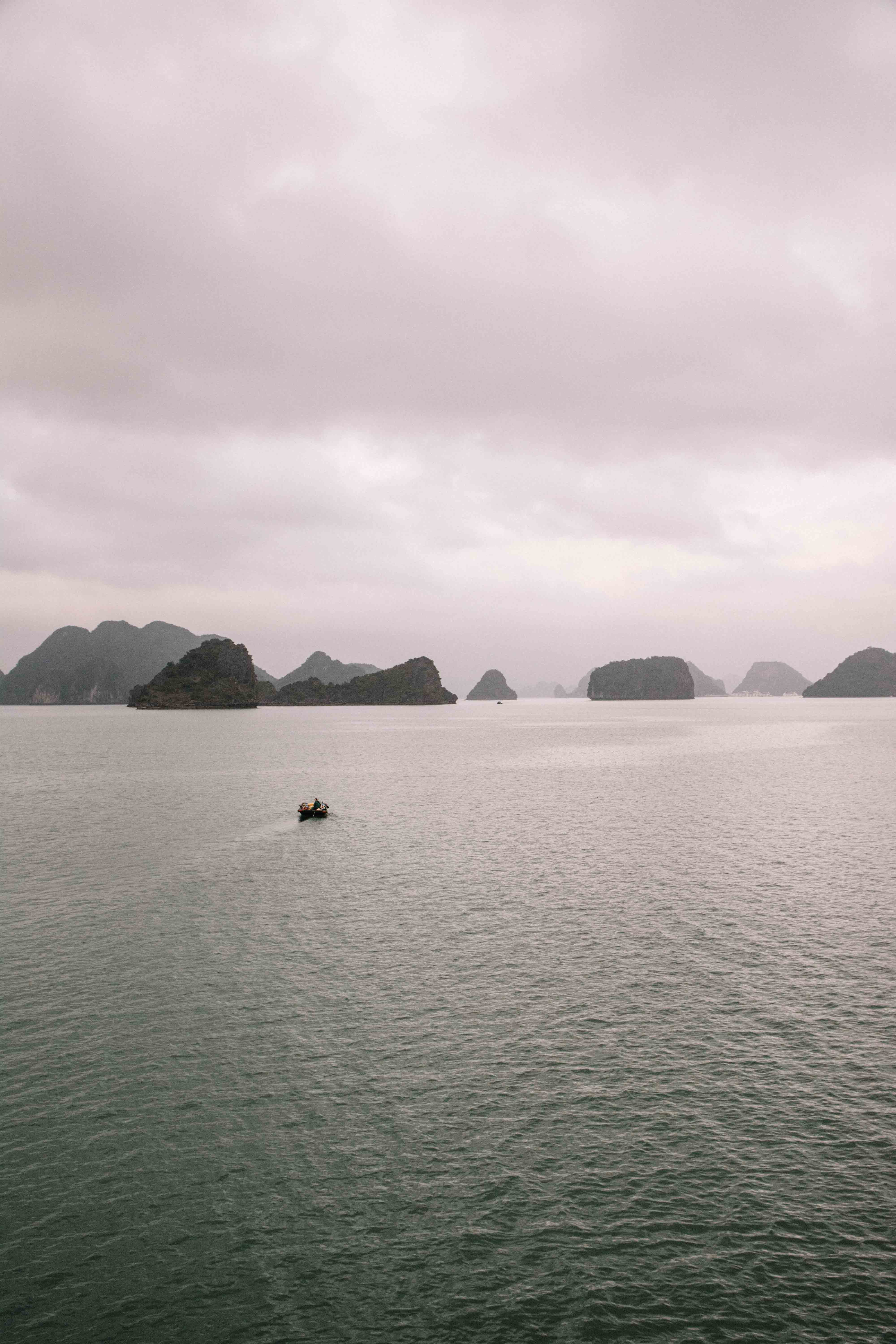 voyage au vietnam avec une croisière sur la baie d'Ha Long