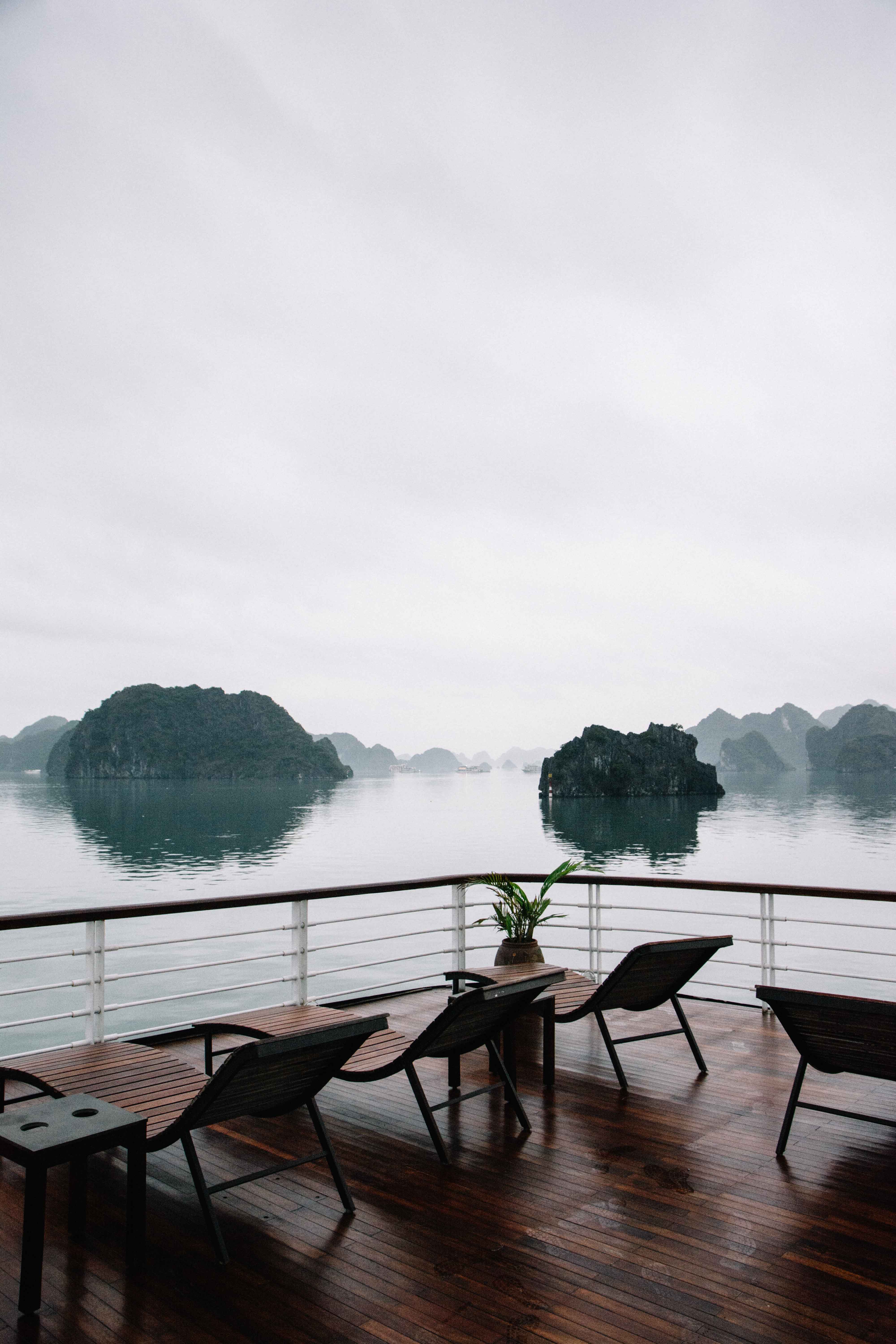 voyage au vietnam avec une croisière sur la baie d'Ha Long