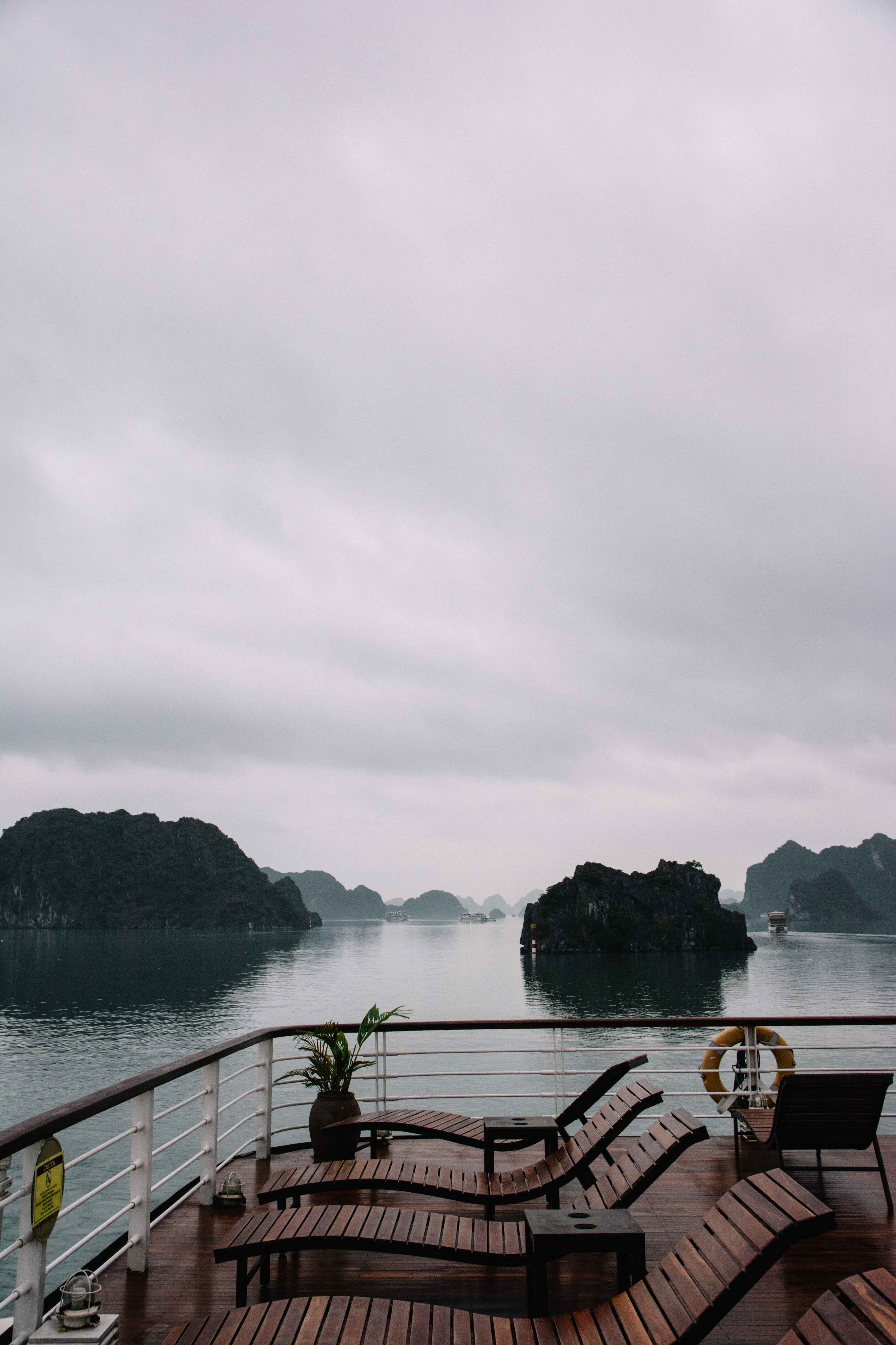 voyage au vietnam avec une croisière sur la baie d'Ha Long