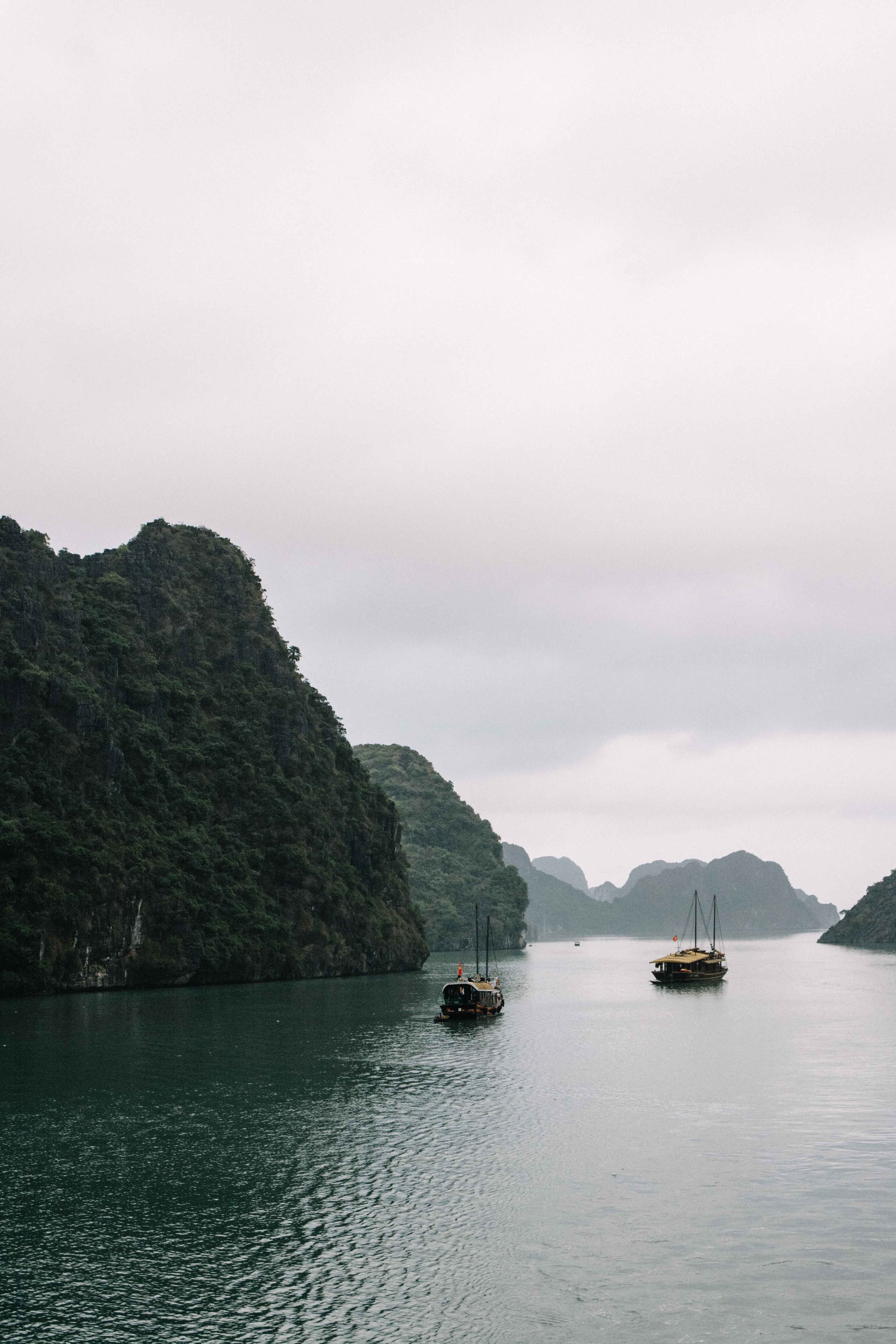 voyage au vietnam avec une croisière sur la baie d'Ha Long