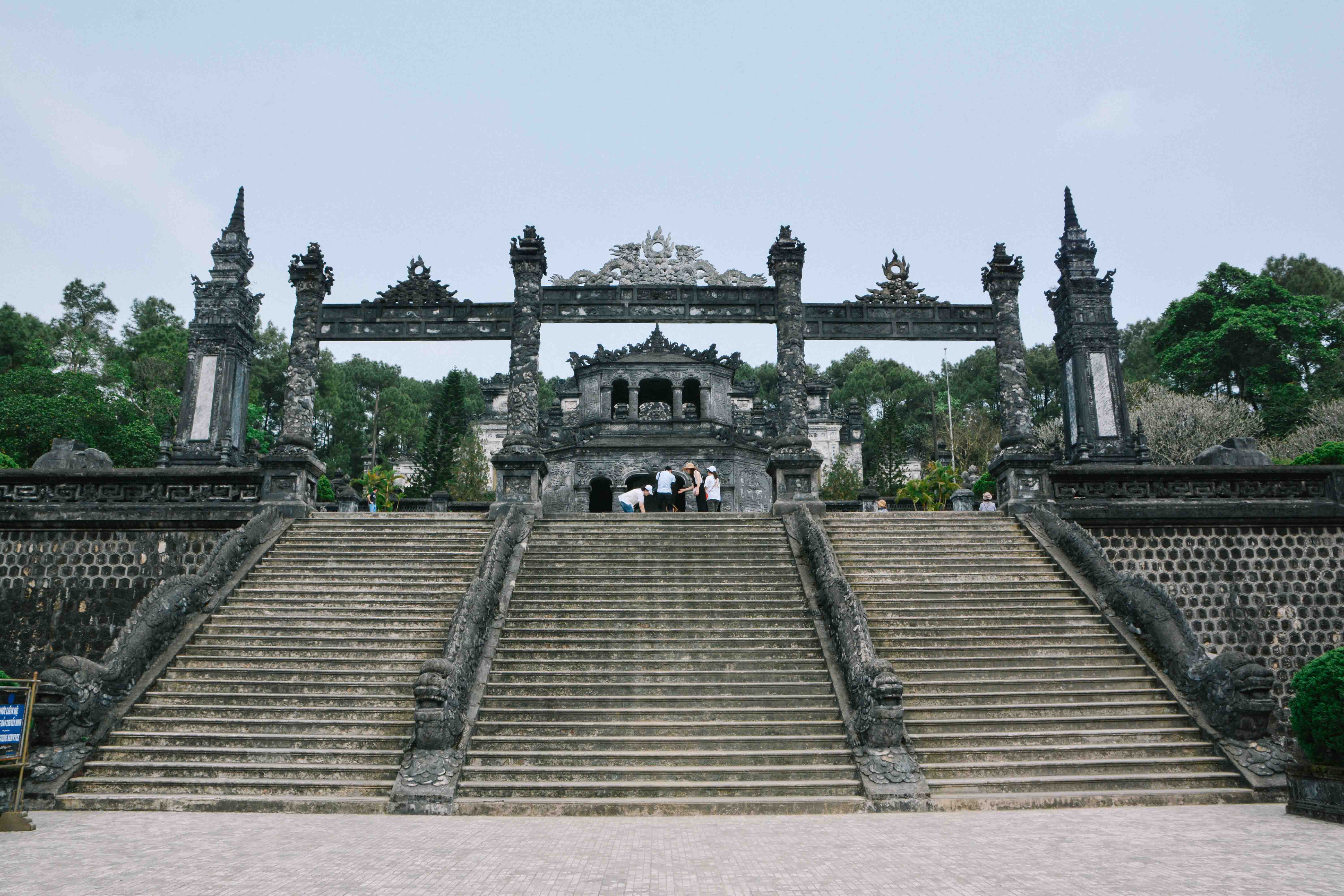 Le tombeau de Khai Dinh à Hué au Vietnam